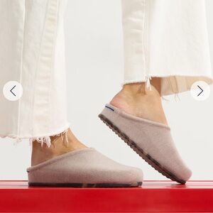 Rothy’s The Casual Clog in Dove Size 8